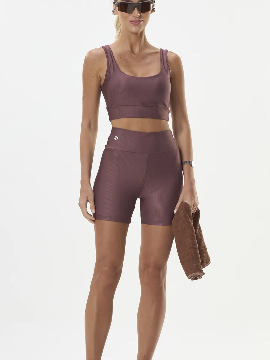 Referência Zaia: top terroso com short coordenado